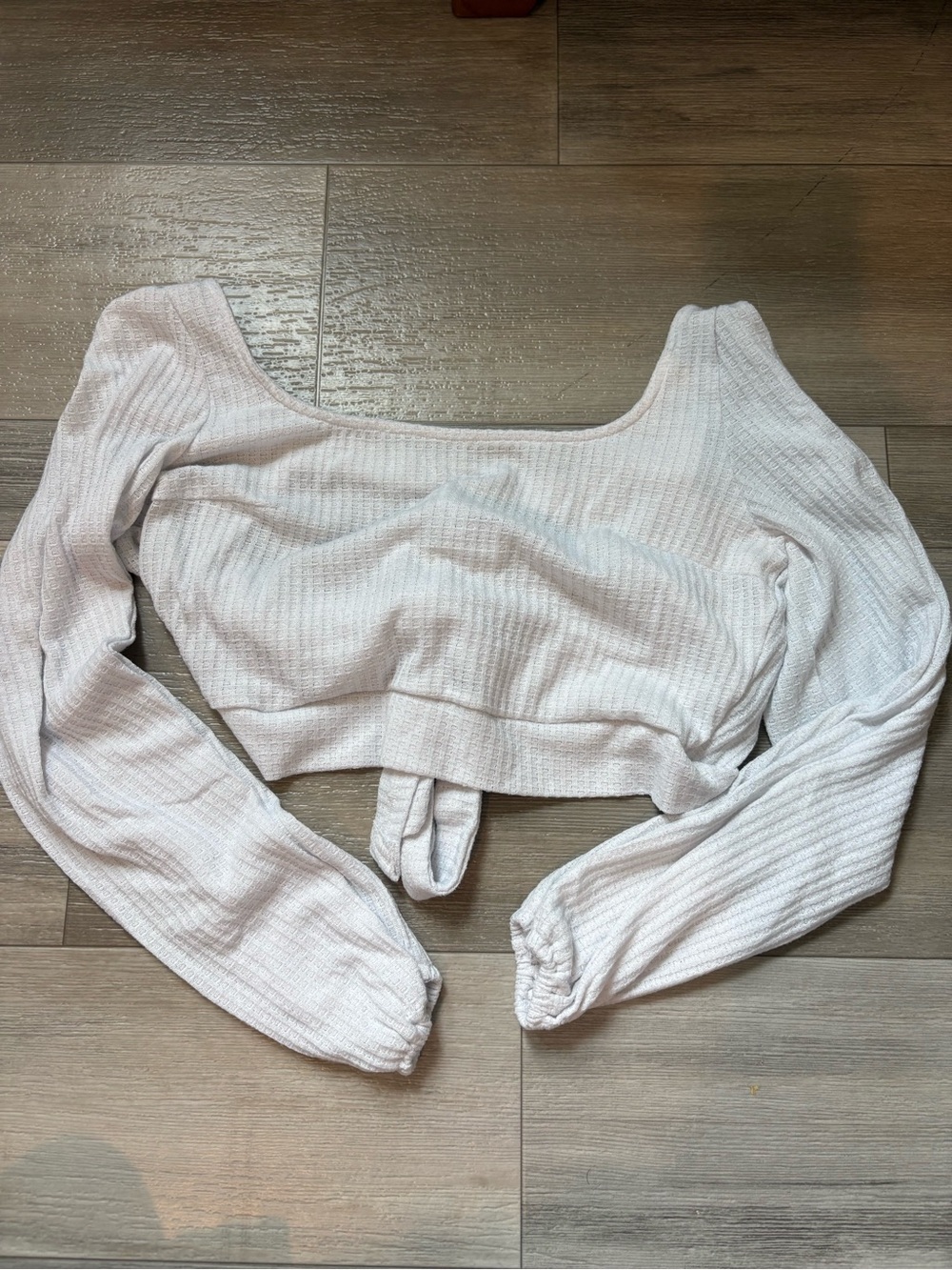 Women’s Scoop Neck Long Sleeve Crop Top - White